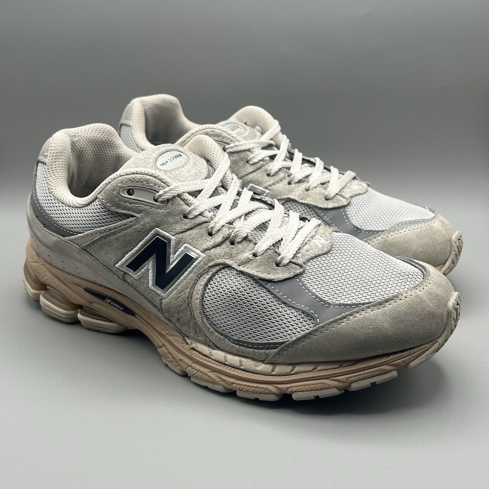 New Balance 2002R Gray Tan Suede Y2K Running Shoes - Men's Size 10 USED
